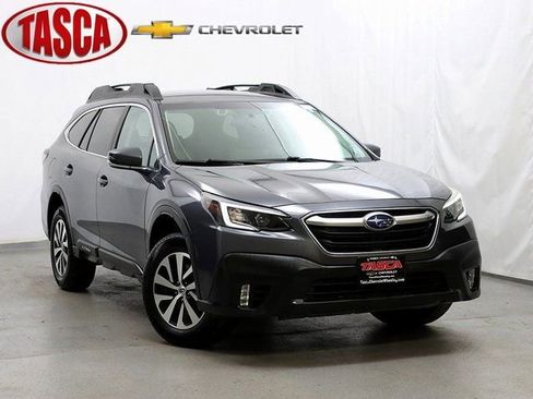 Used 2022 Subaru Outback Premium image 1