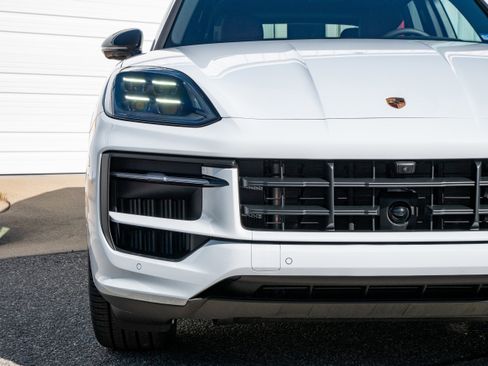 New 2026 Porsche Cayenne AWD/4WD image 11