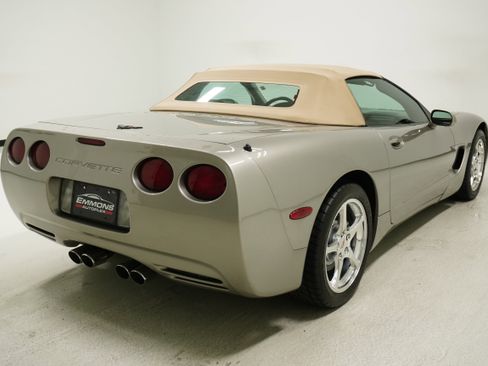 Used 2000 Chevrolet Corvette Convertible w/ Memory Pkg image 4