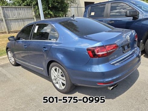 Used 2017 Volkswagen Jetta SEL FWD image 6