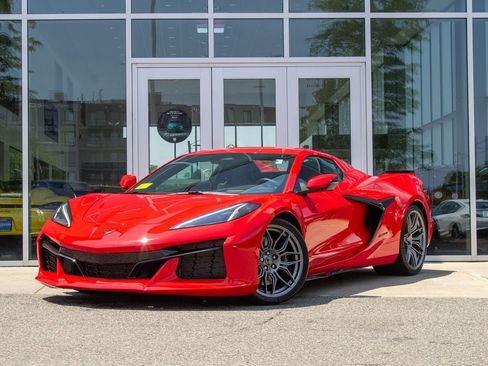 Used 2025 Chevrolet Corvette Z06 RWD image 1