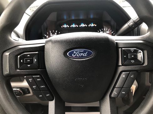 Used 2017 Ford F250 XL w/ Power Equipment Group AWD/4WD image 33