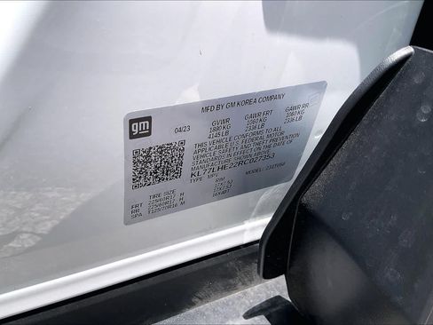 Used 2024 Chevrolet Trax LT w/ Driver Confidence Package FWD image 30
