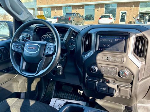 Used 2022 GMC Sierra 1500 Pro w/ Sierra Value Package image 3