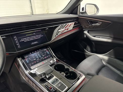 Used 2020 Audi Q8 Premium Plus w/ Premium Plus Package image 18