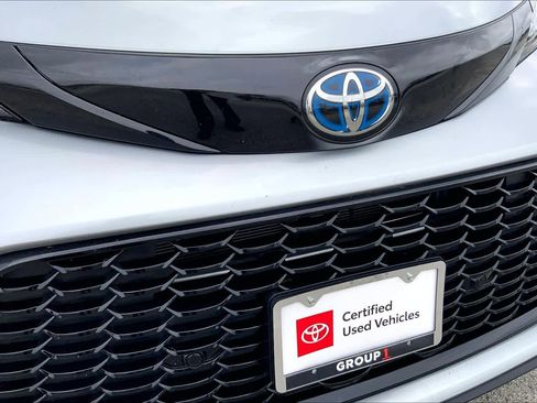 Used 2025 Toyota Sienna XSE w/ XSE Plus Package FWD image 29