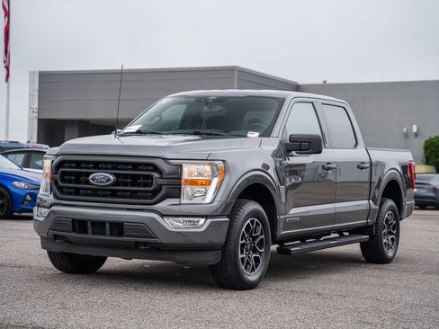 Certified 2022 Ford F150 XLT w/ Equipment Group 301A Mid AWD/4WD image 4