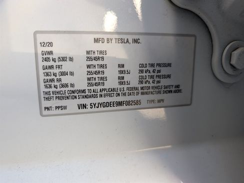 Used 2021 Tesla Model Y Long Range AWD/4WD image 32