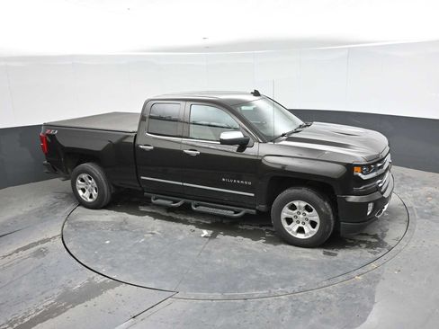 Used 2018 Chevrolet Silverado 1500 LTZ Z71 w/ LTZ Plus Package AWD/4WD image 19