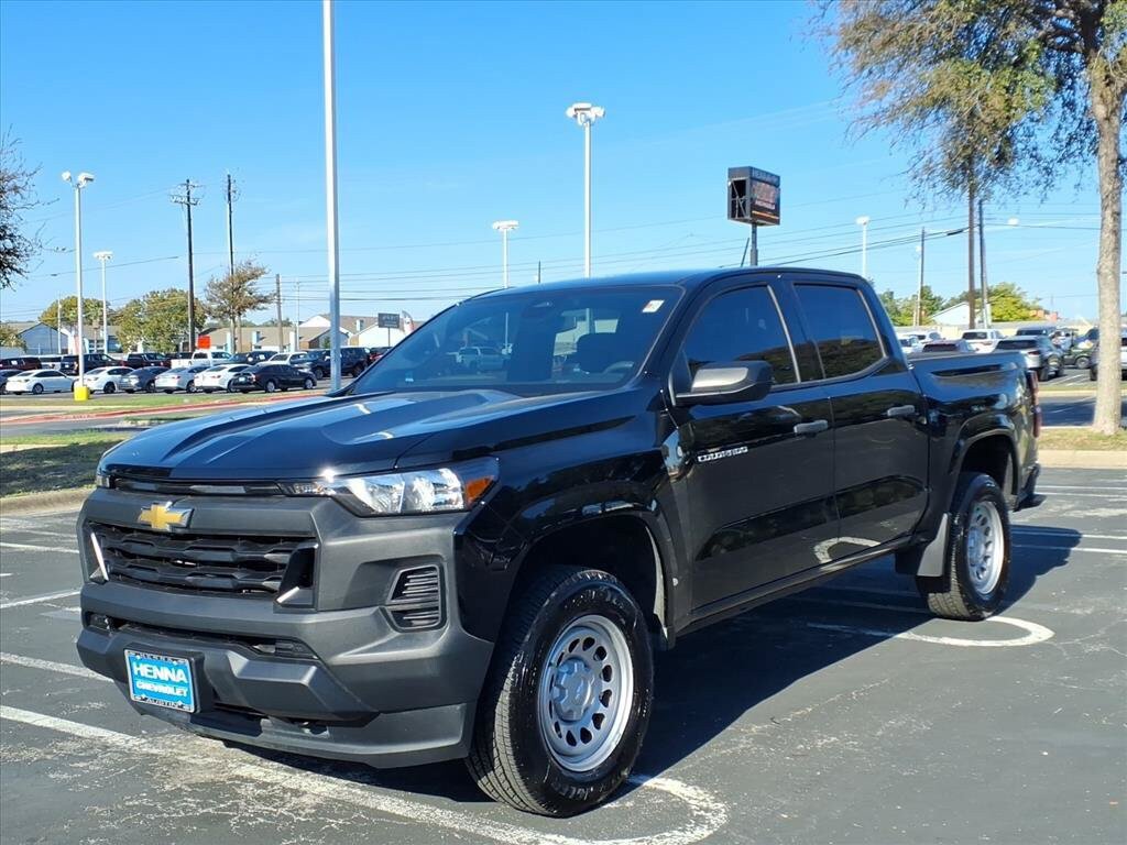 Used 2025 Chevrolet Colorado W/T AWD/4WD image 11
