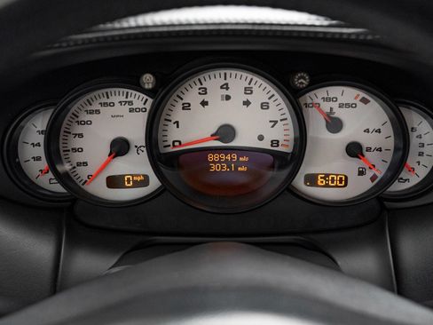 Used 2004 Porsche 911 Carrera 4S AWD/4WD image 22