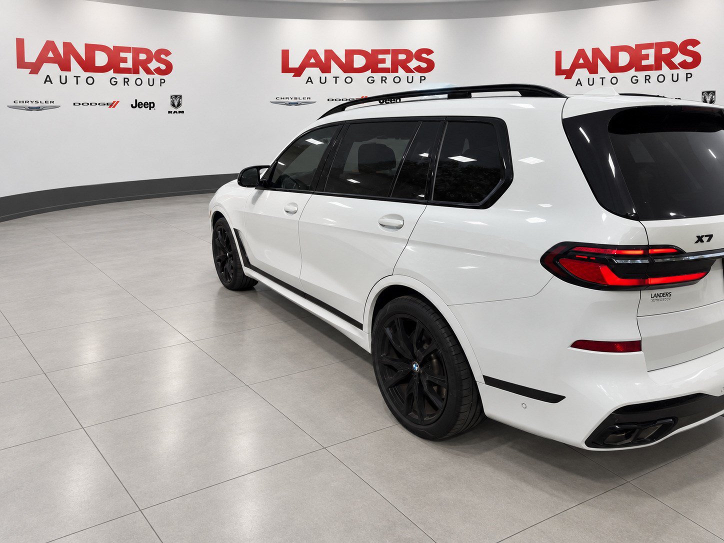 Used 2023 BMW X7 M60i w/ Executive Package AWD/4WD image 7
