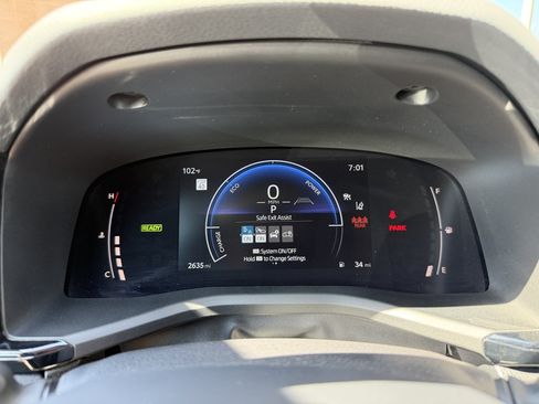 Used 2025 Toyota Camry LE FWD image 19