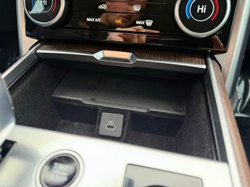 Used 2023 Land Rover Range Rover SE image 30