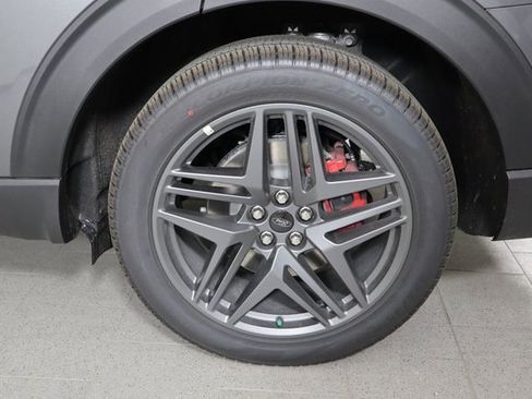 New 2026 Ford Explorer ST-Line w/ ST-Line Street Pack image 9