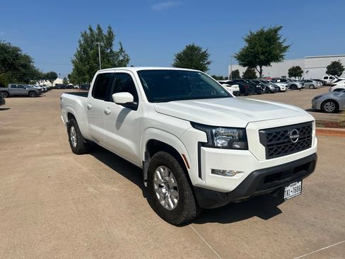 Certified 2022 Nissan Frontier SV w/ Technology Package AWD/4WD image 7