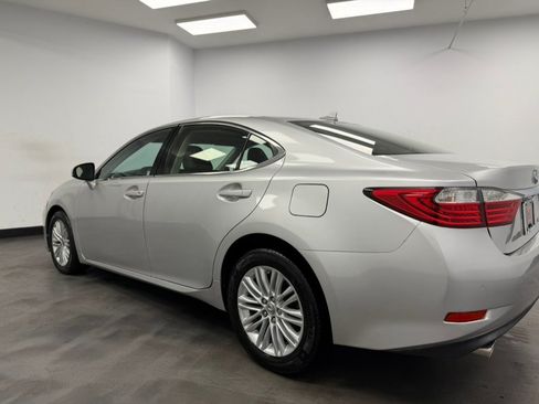 Used 2013 Lexus ES 350 w/ Luxury Pkg FWD image 20