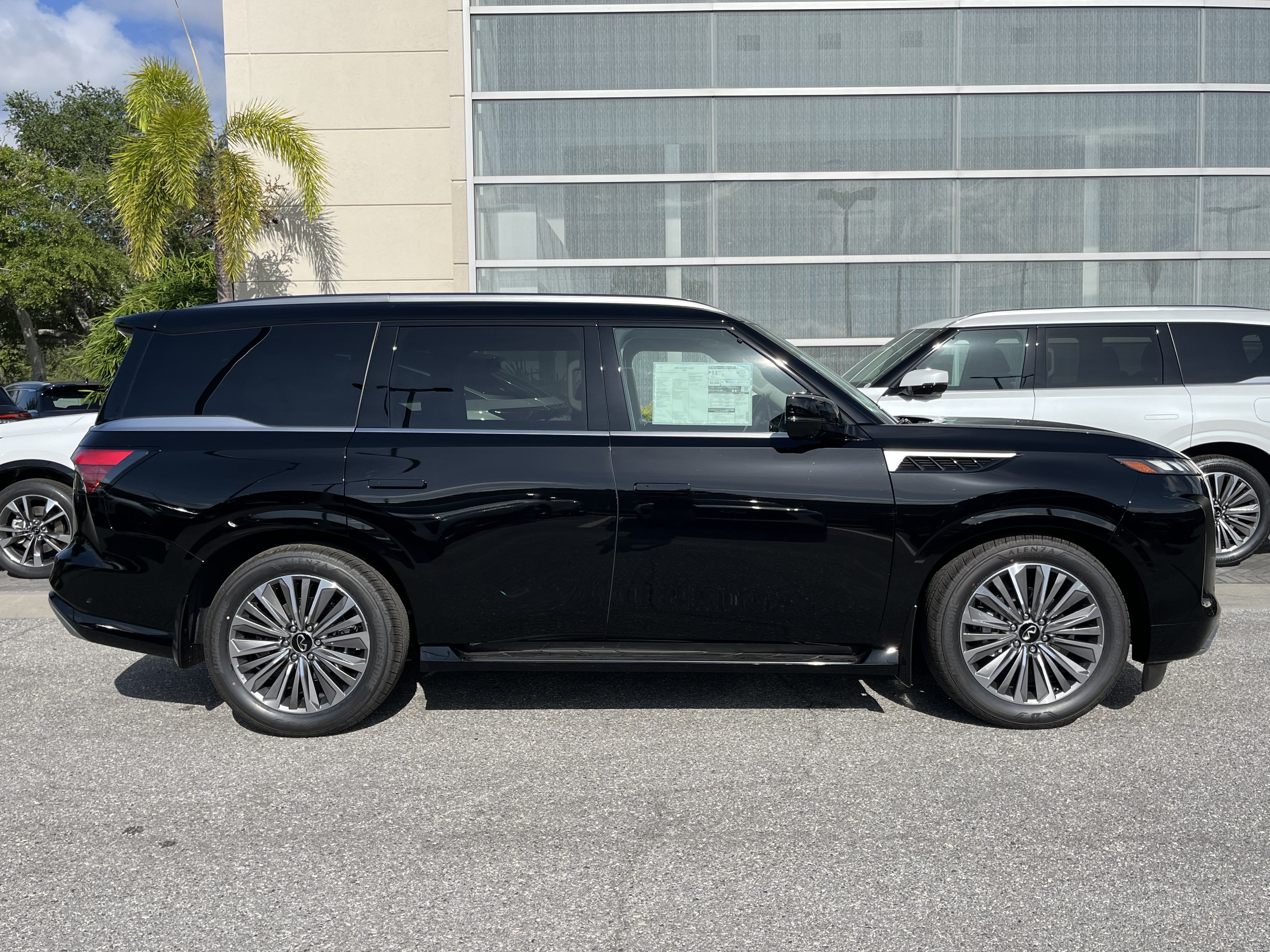 New 2026 INFINITI QX80 Luxe w/ Cargo Package RWD image 7