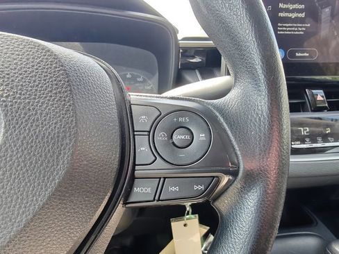 Used 2023 Toyota Corolla LE FWD image 9