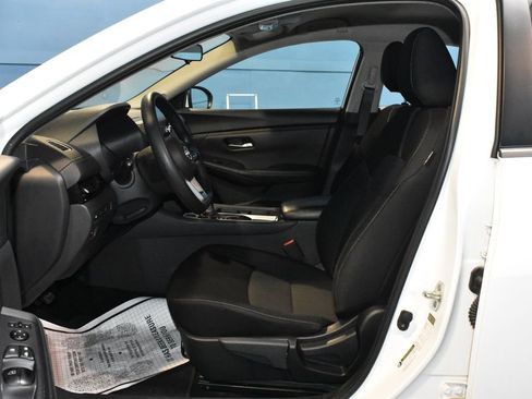 Used 2024 Nissan Sentra SV FWD image 6