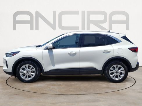 Used 2023 Ford Escape Active w/ Tech Pack #2 FWD image 9