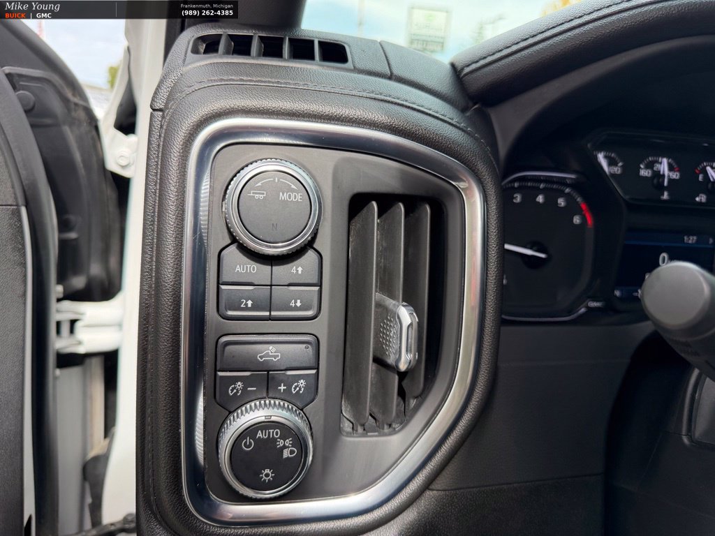 Used 2020 GMC Sierra 1500 SLE w/ SLE Value Package AWD/4WD image 17