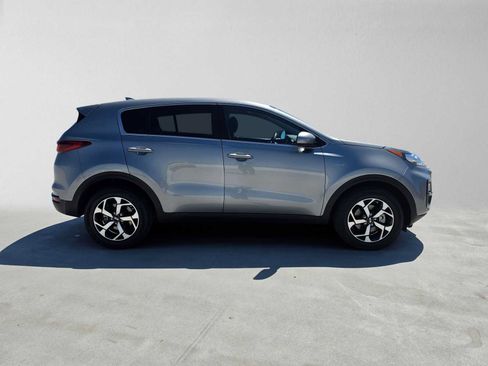 Used 2022 Kia Sportage LX AWD/4WD image 2