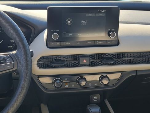 Used 2023 Honda HR-V LX image 16