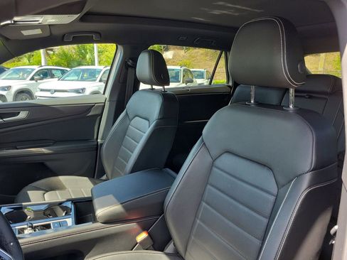 Used 2024 Volkswagen Atlas Cross Sport SEL R-Line image 22