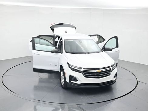 Used 2024 Chevrolet Equinox LS w/ LS Convenience Package FWD image 47