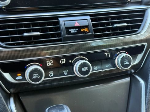 Used 2018 Honda Accord Sport image 29