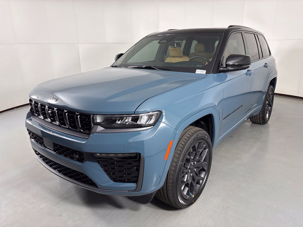 New 2027 Jeep Grand Cherokee Summit w/ Adv Protech Group IV AWD/4WD image 4