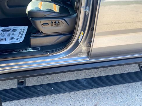 Used 2020 GMC Sierra 1500 AT4 w/ Off-Road Performance Package AWD/4WD image 11