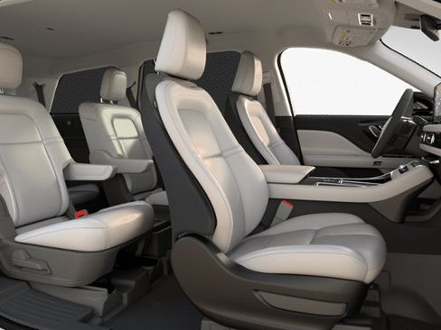New 2026 Lincoln Aviator AWD image 28