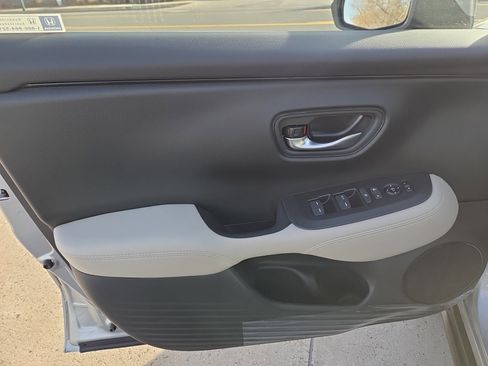 New 2026 Honda HR-V LX image 11