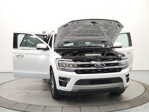 Used 2024 Ford Expedition Limited RWD image 10