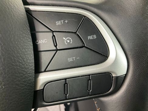 Used 2019 Jeep Compass Latitude w/ Popular Equipment Group image 18