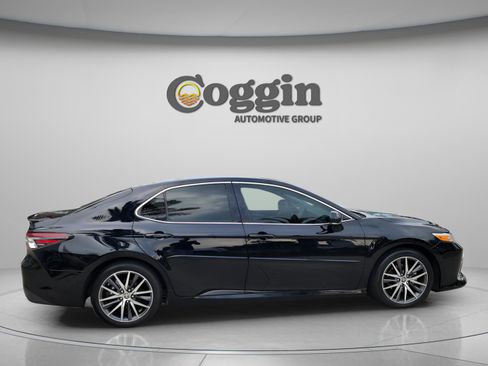 Used 2024 Toyota Camry XLE FWD image 5