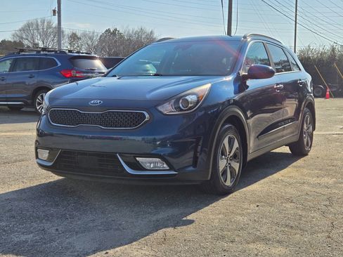 Used 2018 Kia Niro LX image 2