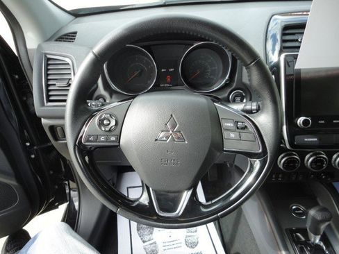 Used 2022 Mitsubishi Outlander Sport SE image 5