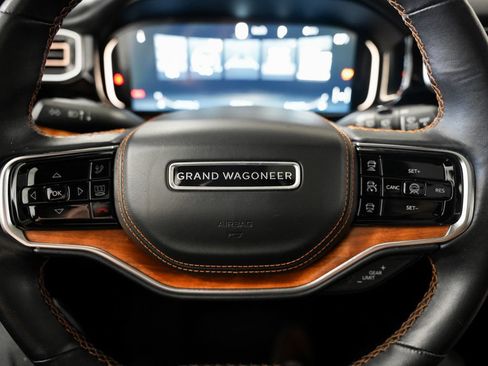 Used 2022 Jeep Grand Wagoneer Series III w/ Rear Seat Video Group 1 AWD/4WD image 14