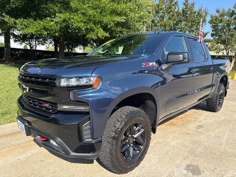 Used 2020 Chevrolet Silverado 1500 LT Trail Boss AWD/4WD image 4
