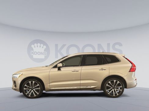 Used 2023 Volvo XC60 B6 Ultimate w/ Protection Package Premier image 2