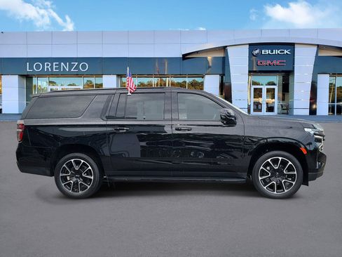Used 2024 Chevrolet Suburban RST w/ Luxury Package RWD image 4