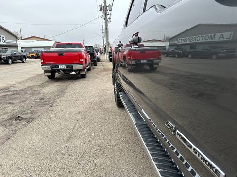 Used 2017 Ford F250 Lariat w/ FX4 Off-Road Package AWD/4WD image 28
