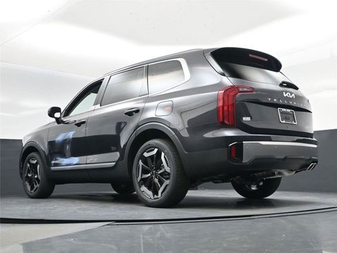 New 2025 Kia Telluride S image 24