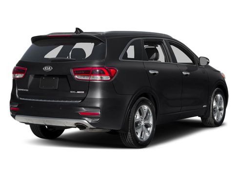 Used 2017 Kia Sorento SX image 2