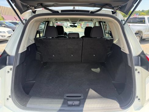 Used 2024 Nissan Rogue S AWD/4WD image 5