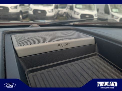 Used 2016 Ford F150 Lariat w/ Equipment Group 502A Luxury AWD/4WD image 27