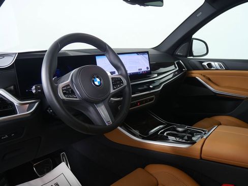 Used 2026 BMW X5 sDrive40i image 12